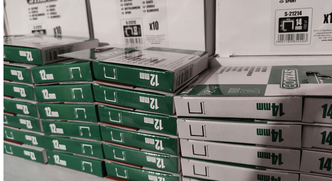 Jak wybrać najlepsze zszywki tapicerskie do swojej pracy?