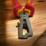 Szczypce do ściągania izolacji 160 mm VDE Perfect-MYHOMETOOLS-STALCO