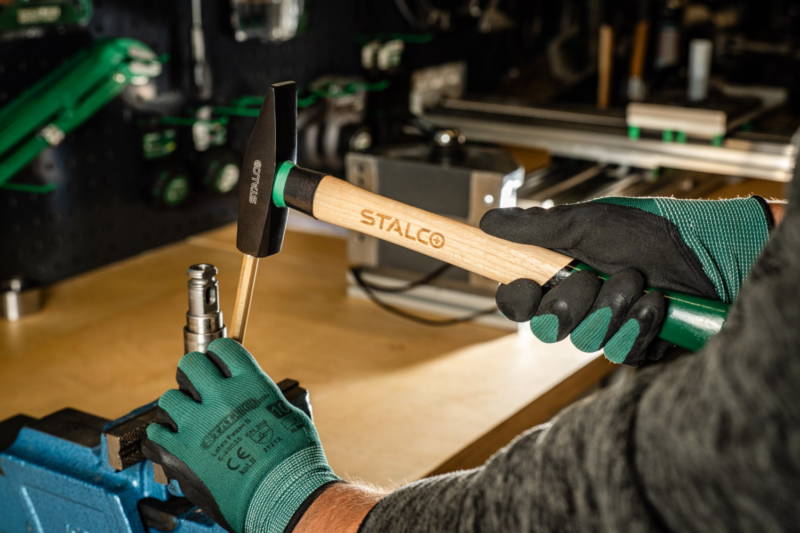 Engineers Hammer 800g Wooden Handle STALCO S012024080 - Image 4